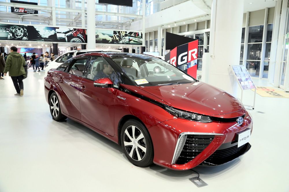 Тойота Мираи