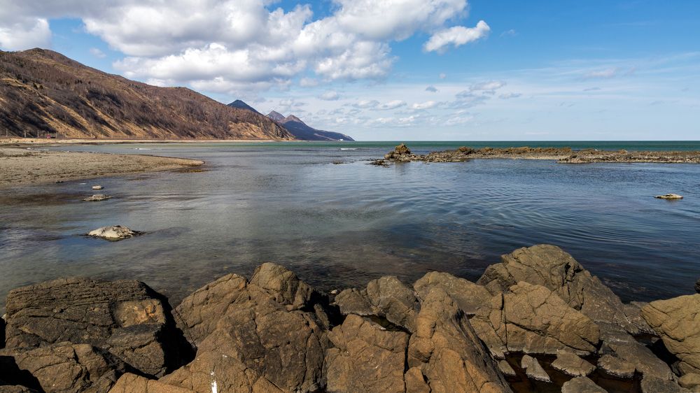 Побережье...