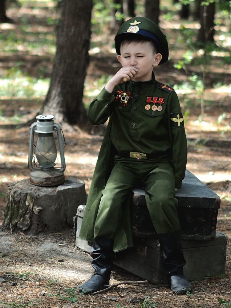 На привале.