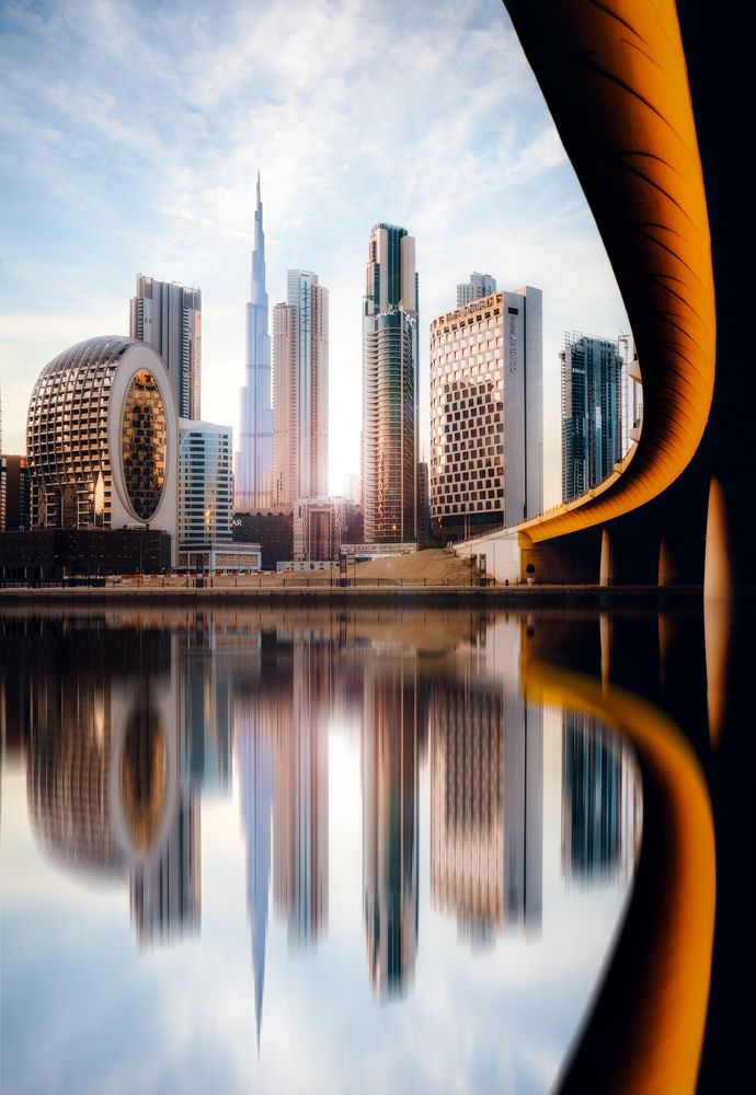 Dawn over Dubai Skyline: A Golden City Awakening