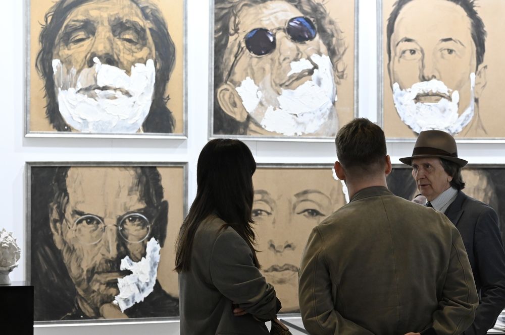 На выставке