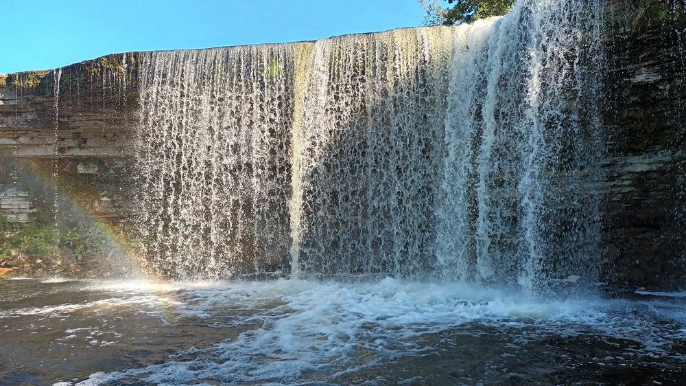 Кейла йоо.  Водопад.