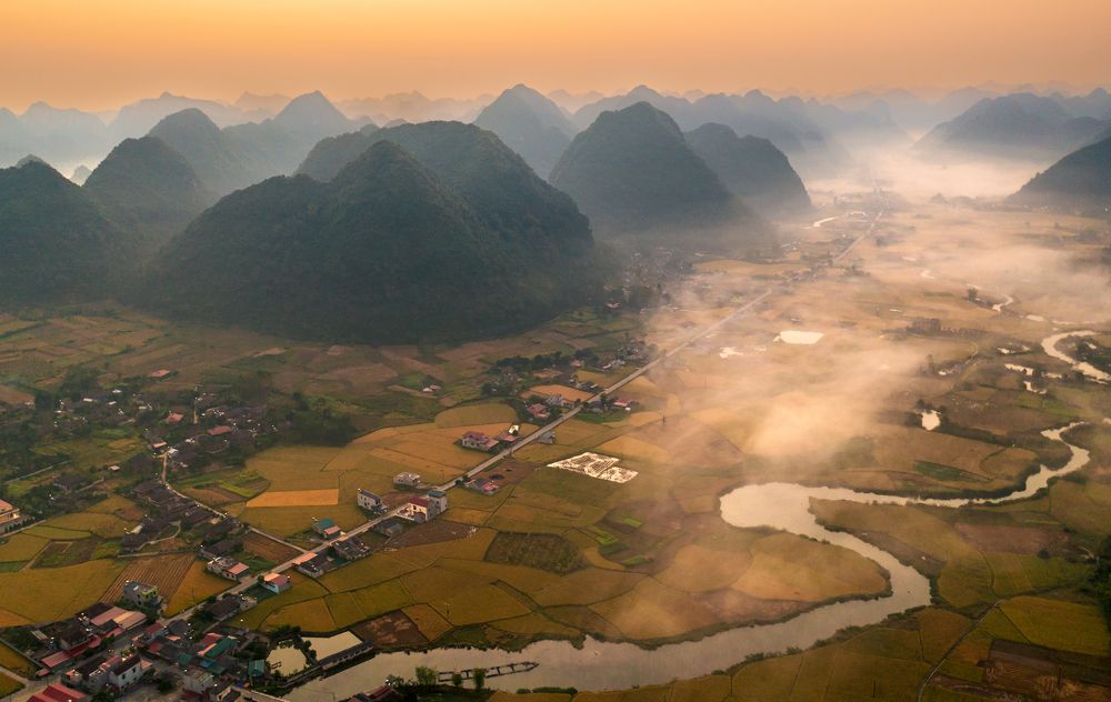 Photograph by Lai bich lien