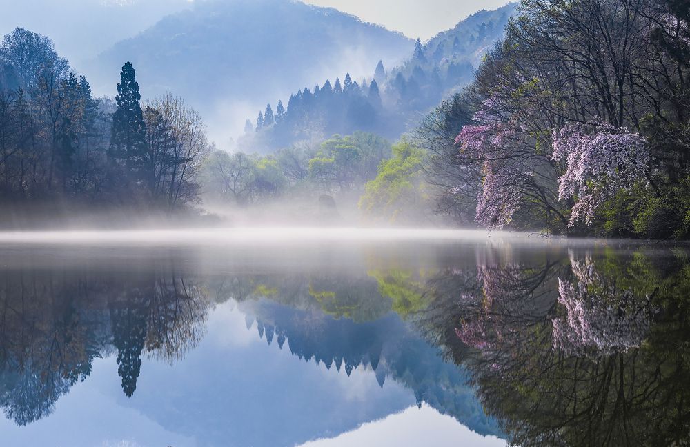 Sunrise over Selyangji Lake