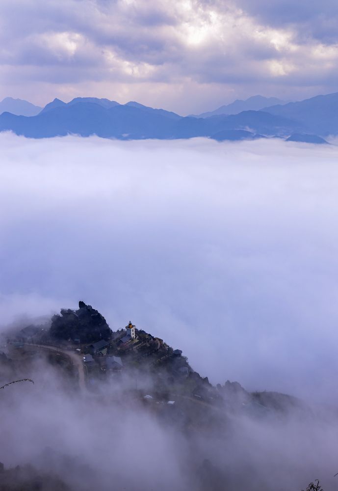 Photograph by Ba Hung Do