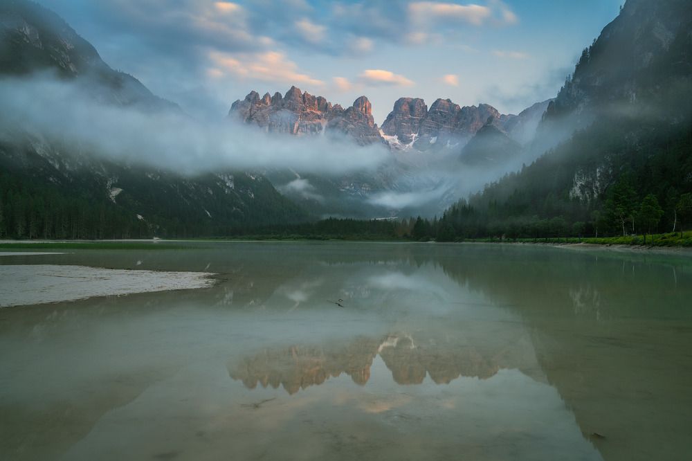 Photograph by Aharon Amram