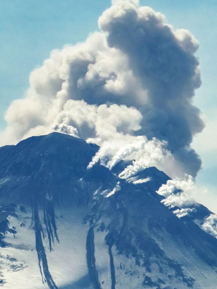 Вулкан Жупановский, Камчатка