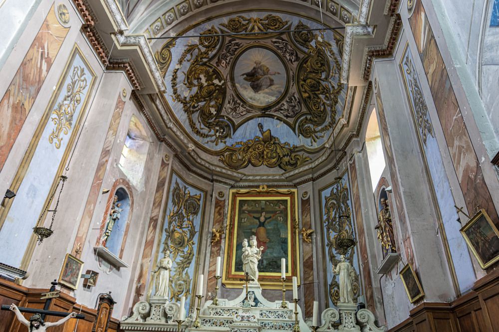 Женщина на кресте. Святая Джулия