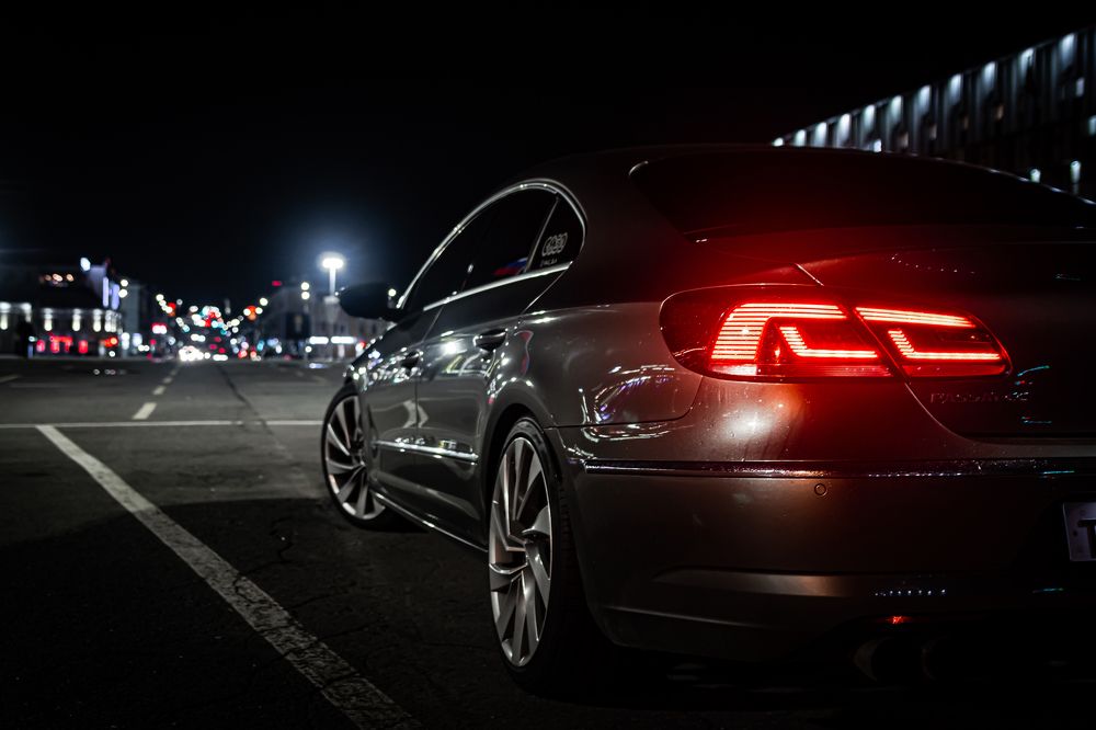 Passat CC на площади