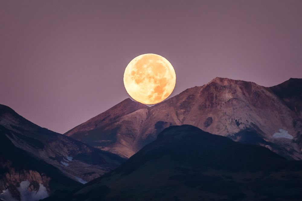 Полнолуние на Камчатке.