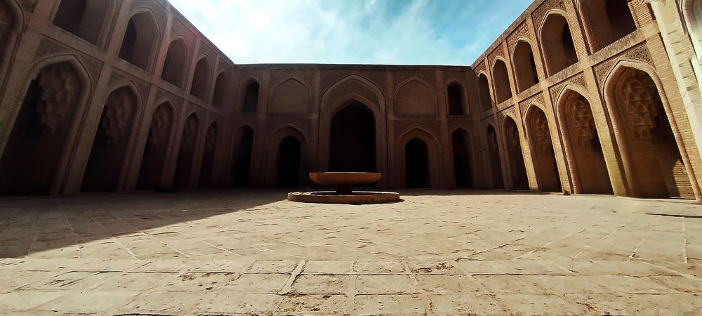 Photograph by Mustafa rady