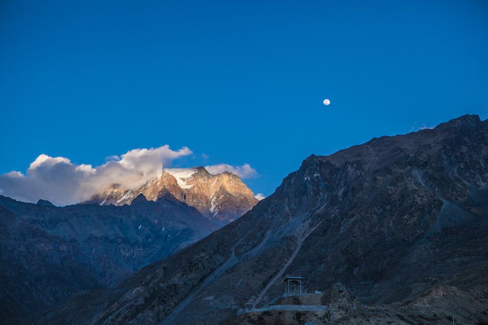 Photograph by Alexander Popov