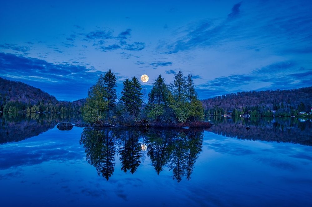 Full Moon Rising May 2023