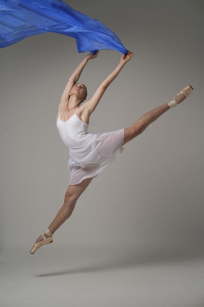 Фотография автора ЛАРА УСАЧЕВА