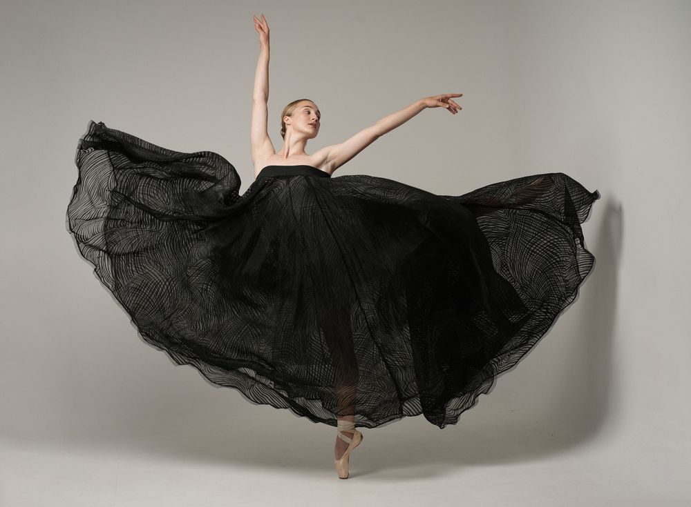 Фотография автора ЛАРА УСАЧЕВА