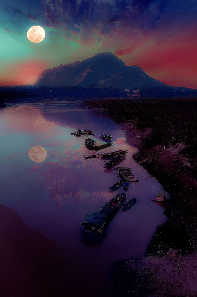 Photograph by PHƯƠNG NGUYỄN THÀNH