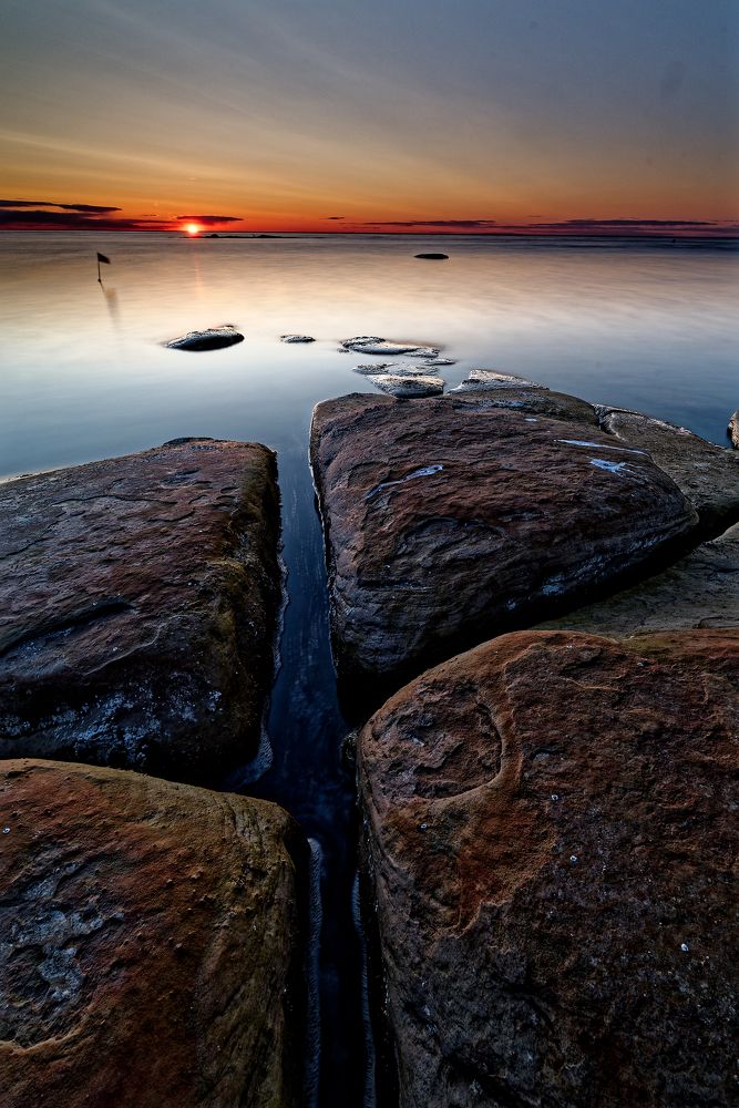 На перекрестке, вперед.