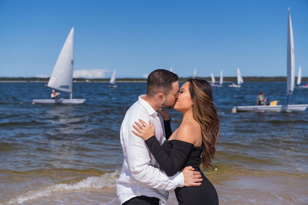 A love story starts from a kiss