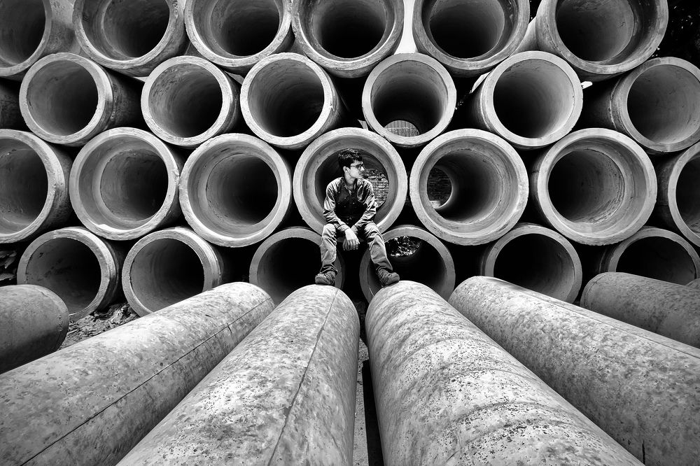 Alone amidst the circles of emotions