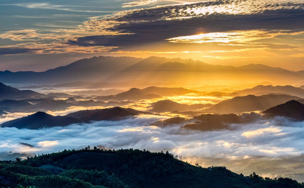 Sunrise on Omega Pass