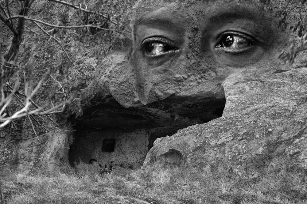 Photograph by Muzaffer Sütlüoğlu