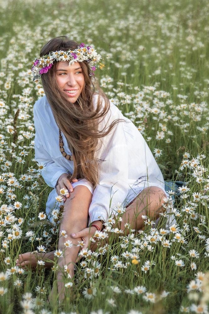Девушка в ромашках