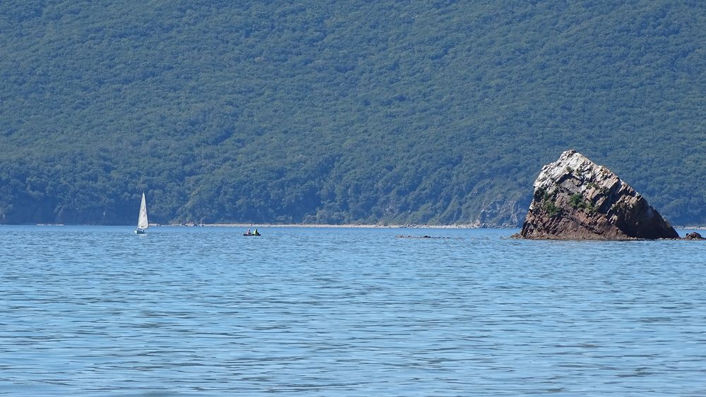 бирюзовое море