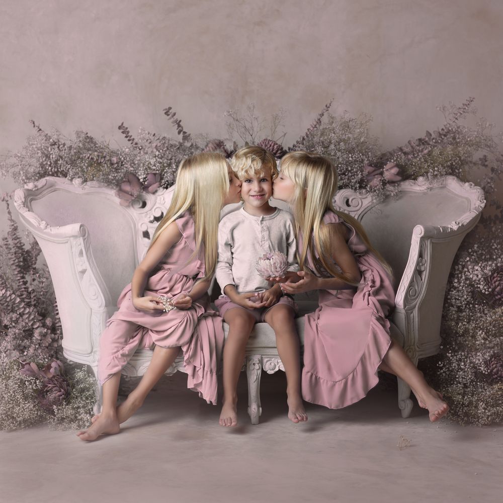 Photograph by Dani Escoffié