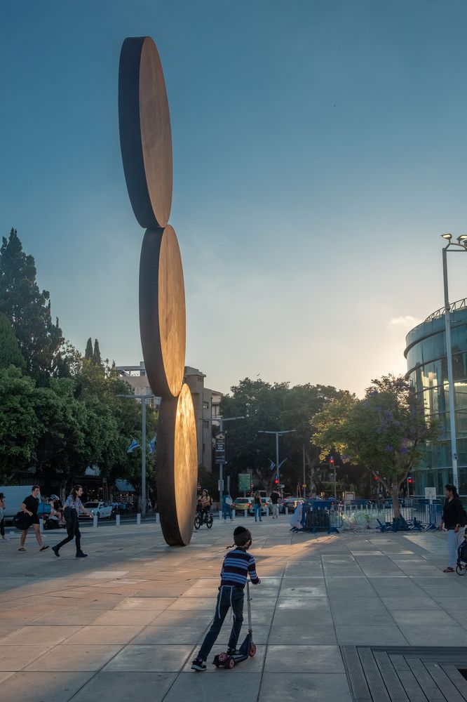 Photograph by Mike Sappojnikoff