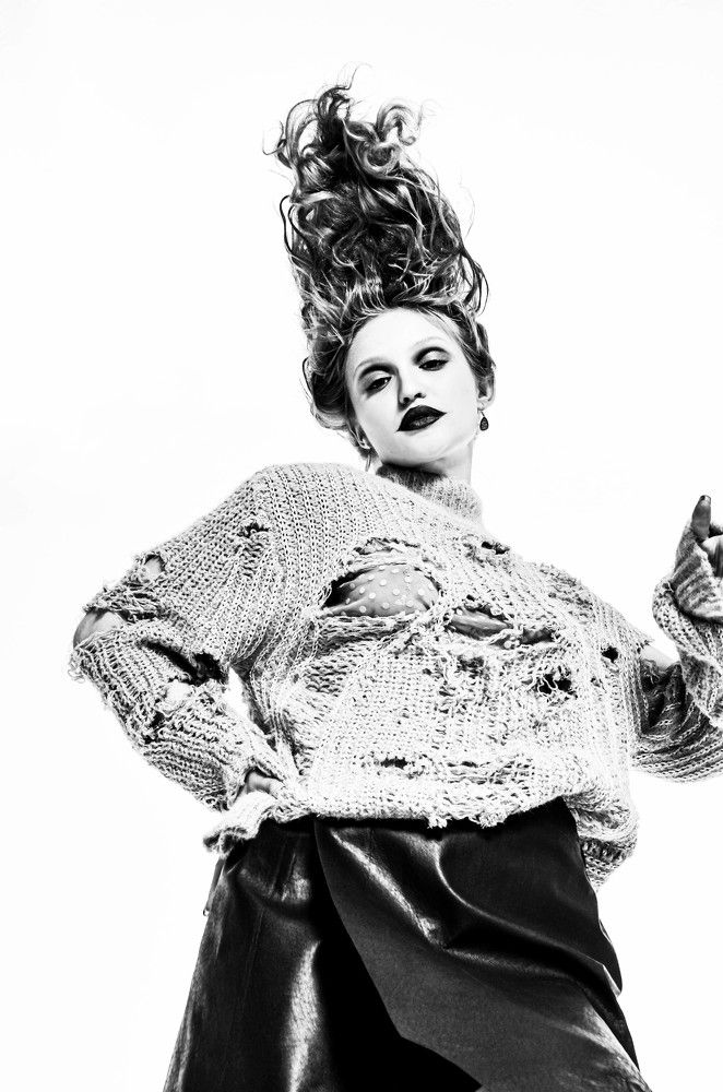 DECONSTRUCTION CULTURE  By OLEG LEVITSKIY  AND DANCERS GROUP TEBE KAZHETSA