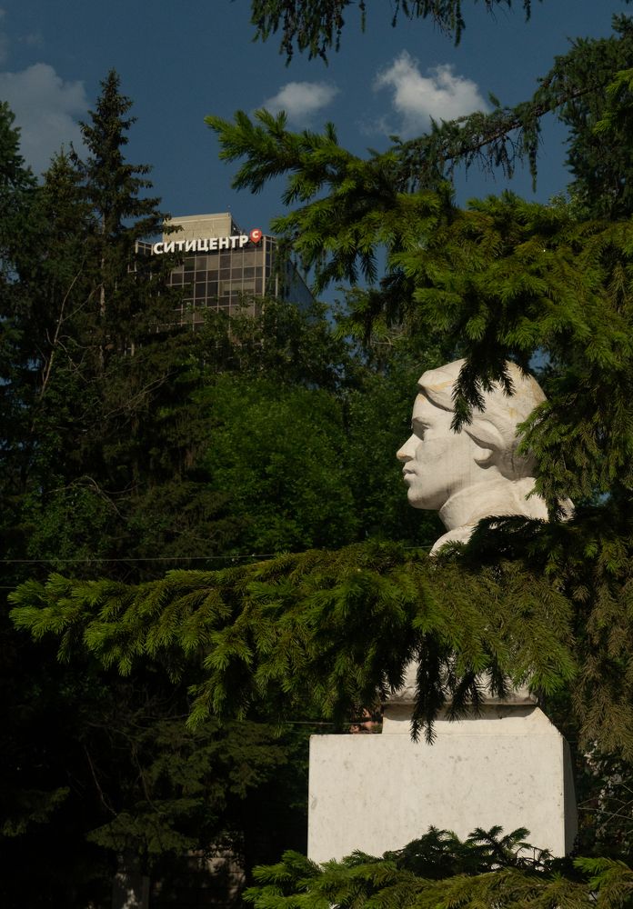 Фотография автора Максим Грибанов