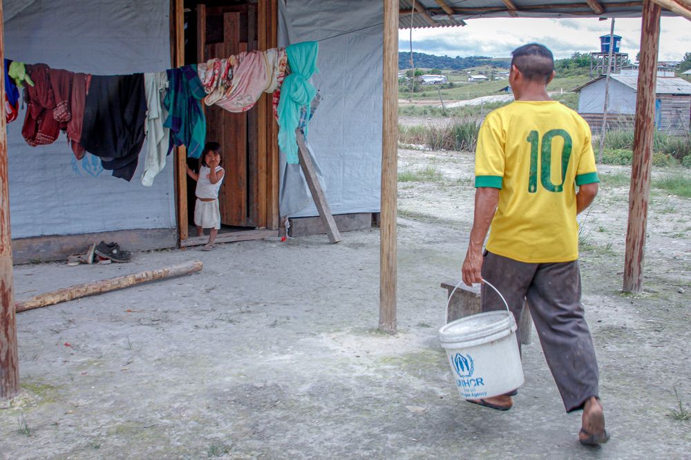 Laços de Esperança: A Jornada da Família Refugiada
