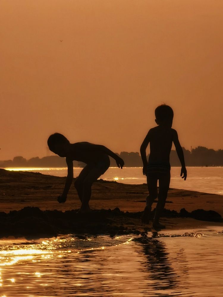 Летний маленький закат