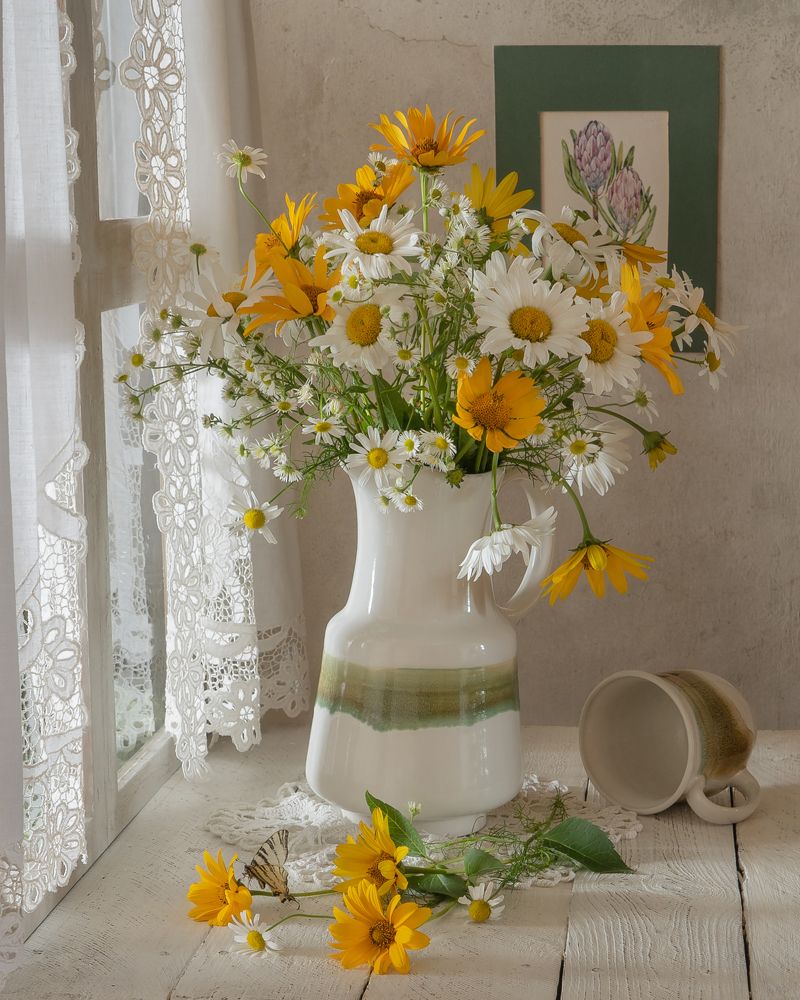 Деревенский букет у окна