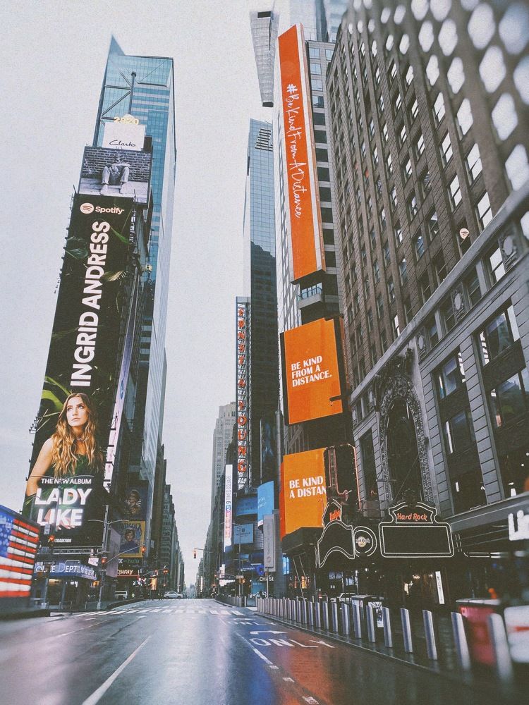 Photograph by Yuliya Trints