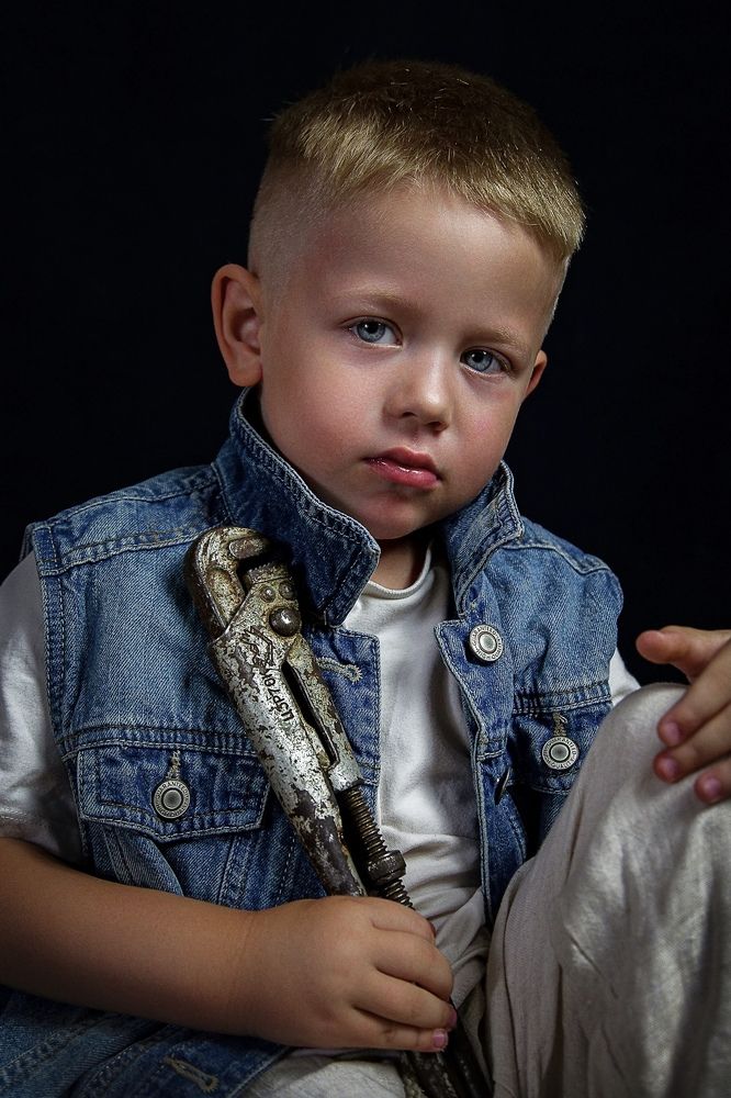 Если руки золотые- всё равно откуда они растут.