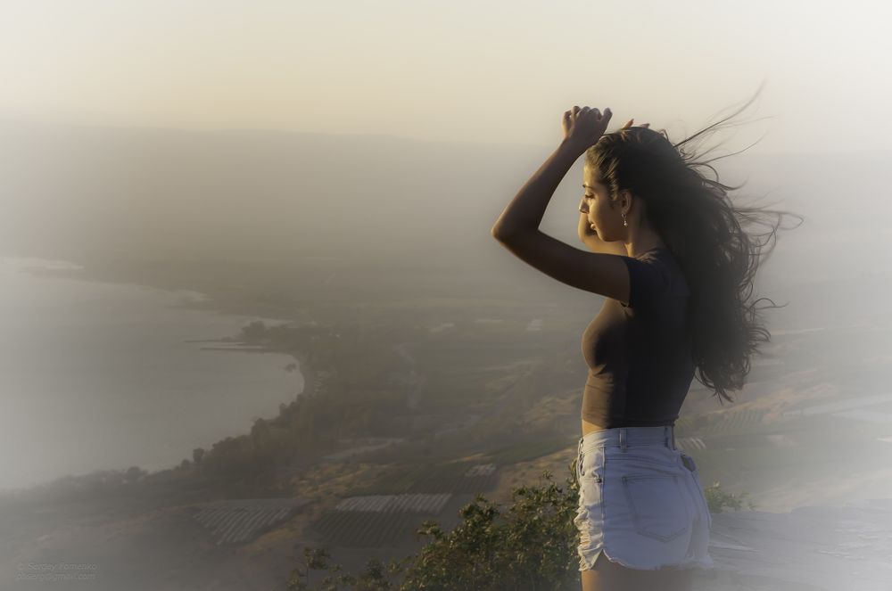 Закат над озером Кинерет.