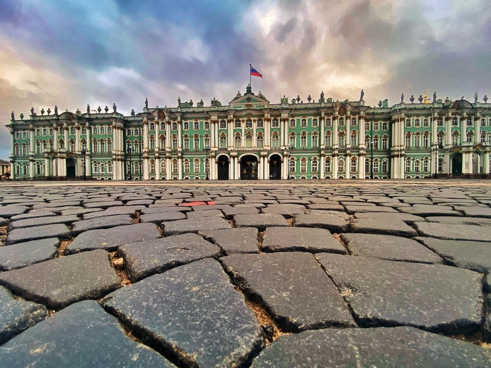 Утро на Дворцовой площади