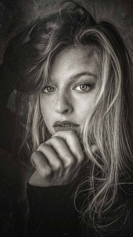 Photograph by Sallai Zoran