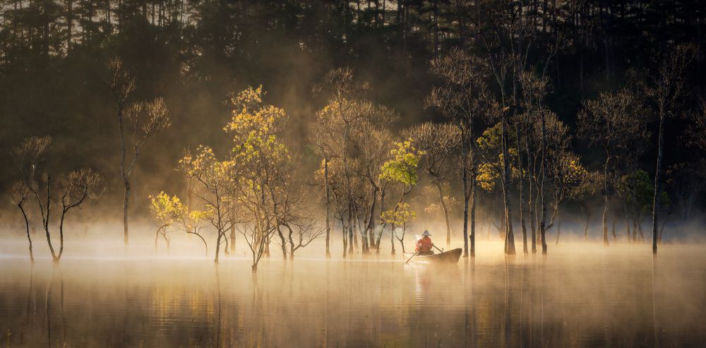 Photograph by Lê Huy Anh