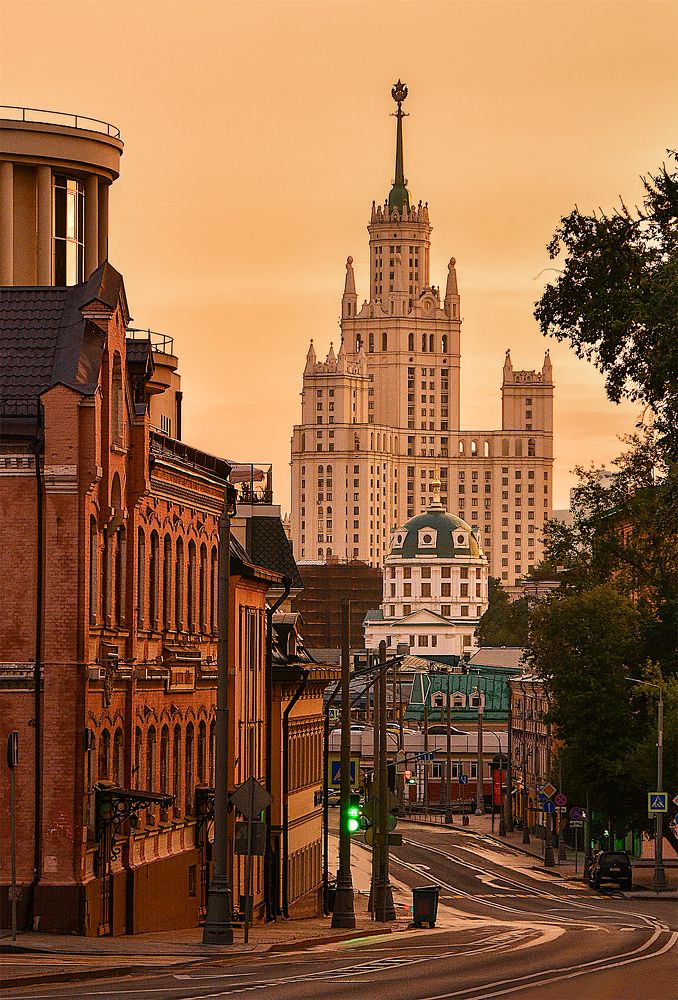 Nikoloyamskaya street