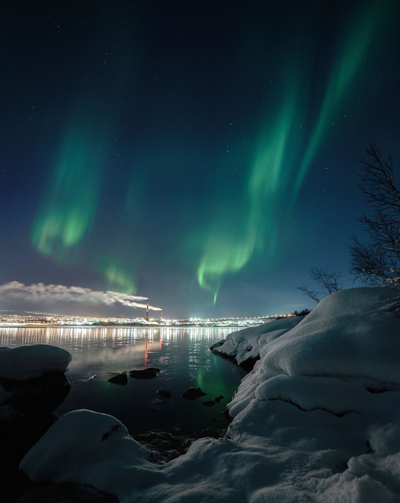 Я был там, на другом берегу, где солнечный ветер сияет в ночи.