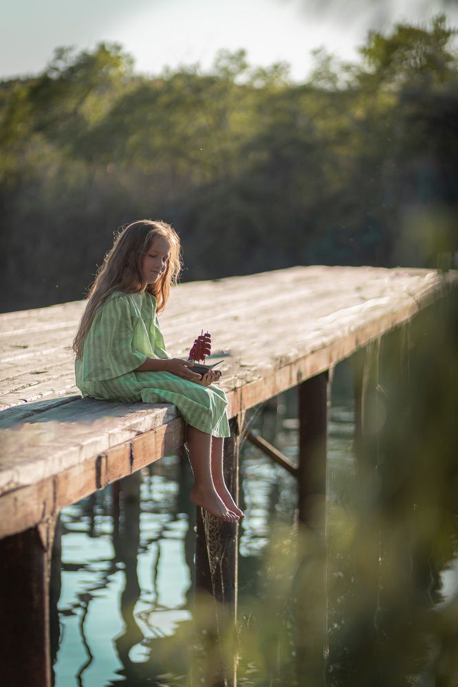 Девочка в мечтах!