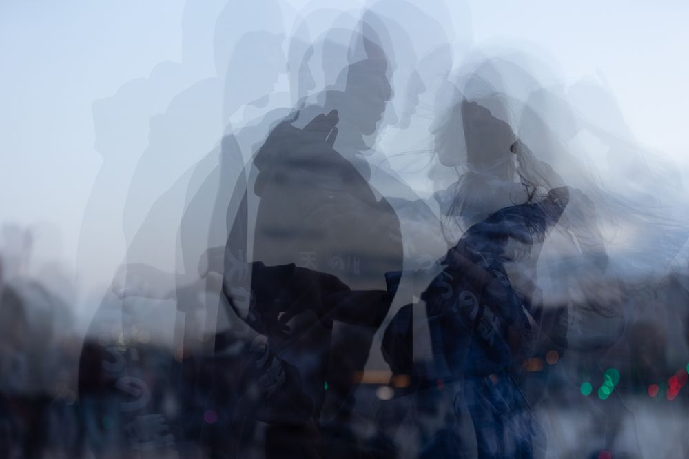 Dancing at the bridge