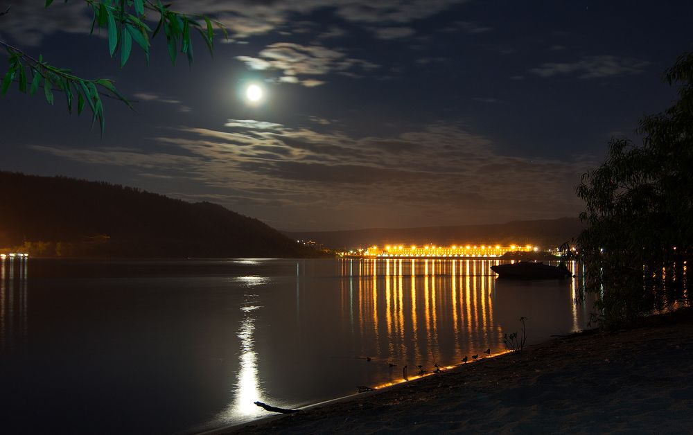 Ночь на Волге