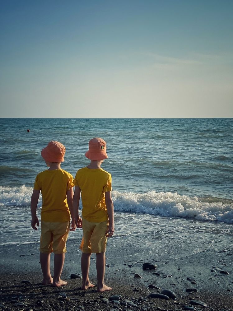 Дети и море