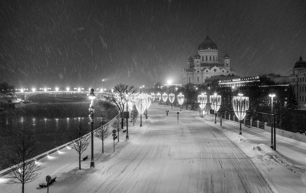 Снежное утро в большом городе