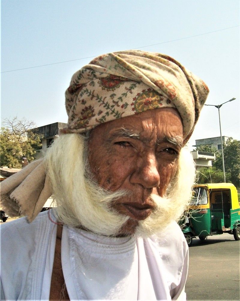 Nomadic Male in the city