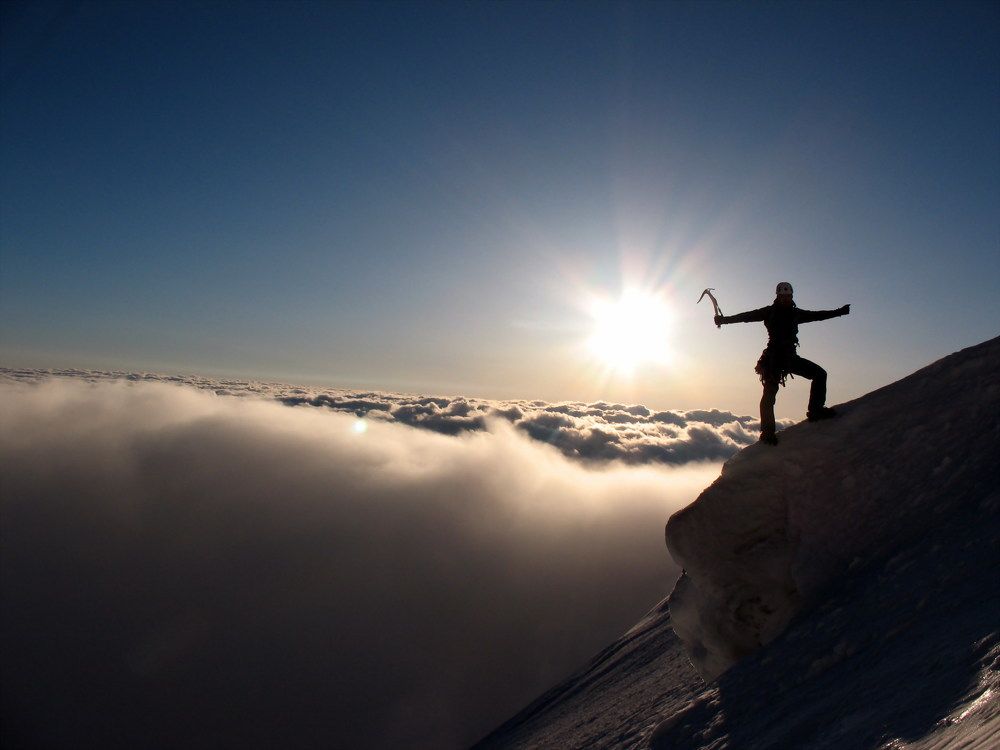 Над облачным морем