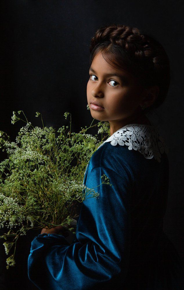 Девочка с цветами